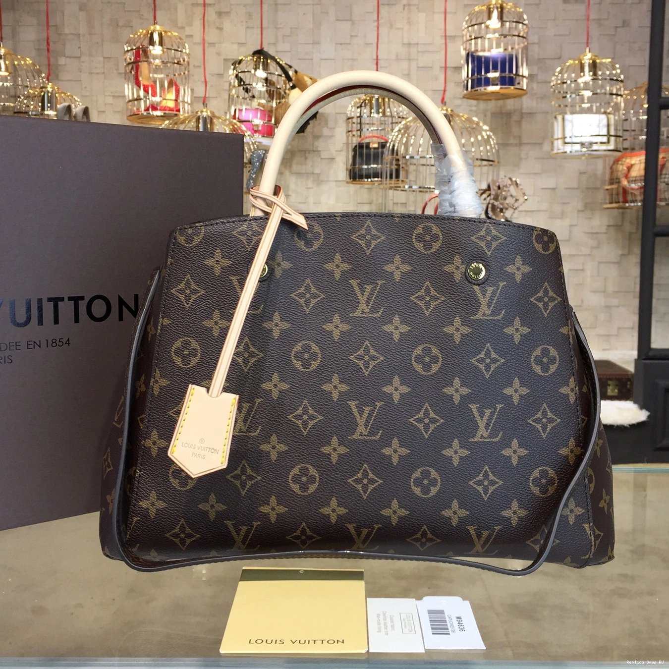 VUITTON LOUIS MONTAIGNE MM 0710